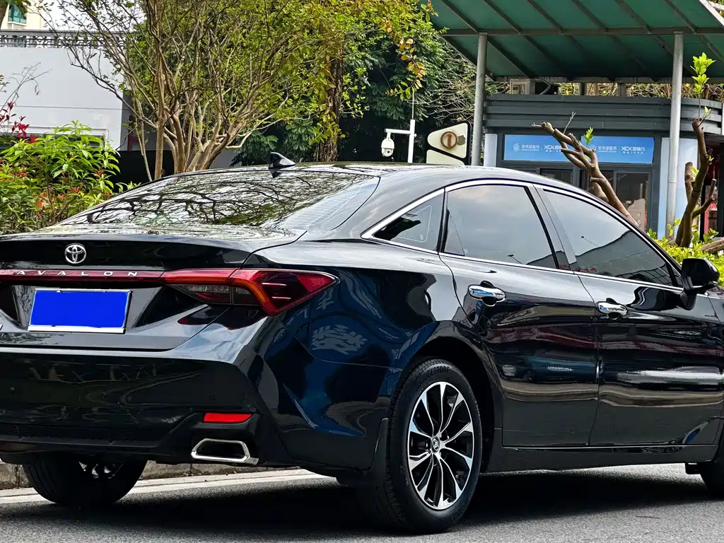 Toyota Avalon 2022 — фото 9