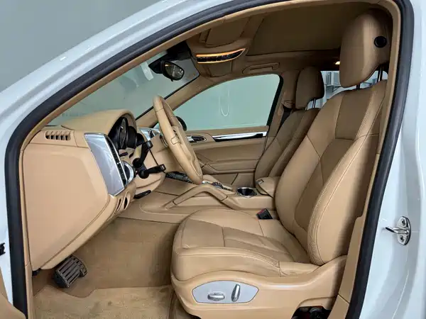 Porsche Cayenne 2011