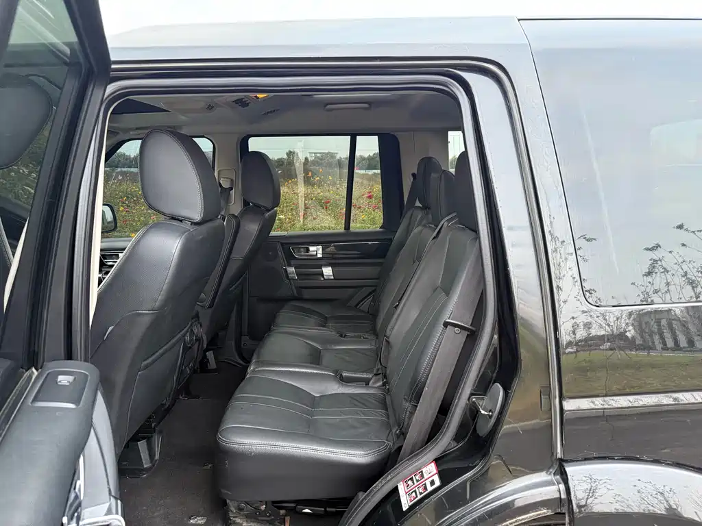 Land Rover Discovery 2013 — фото 11