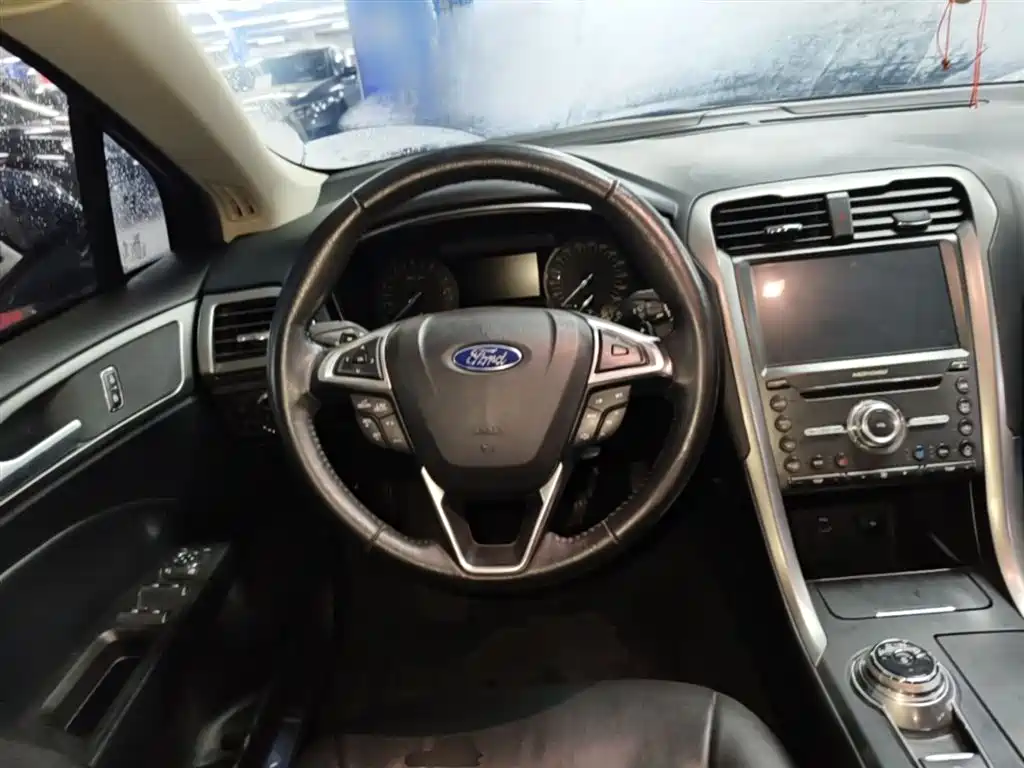 Ford Mondeo 2018 — фото 11