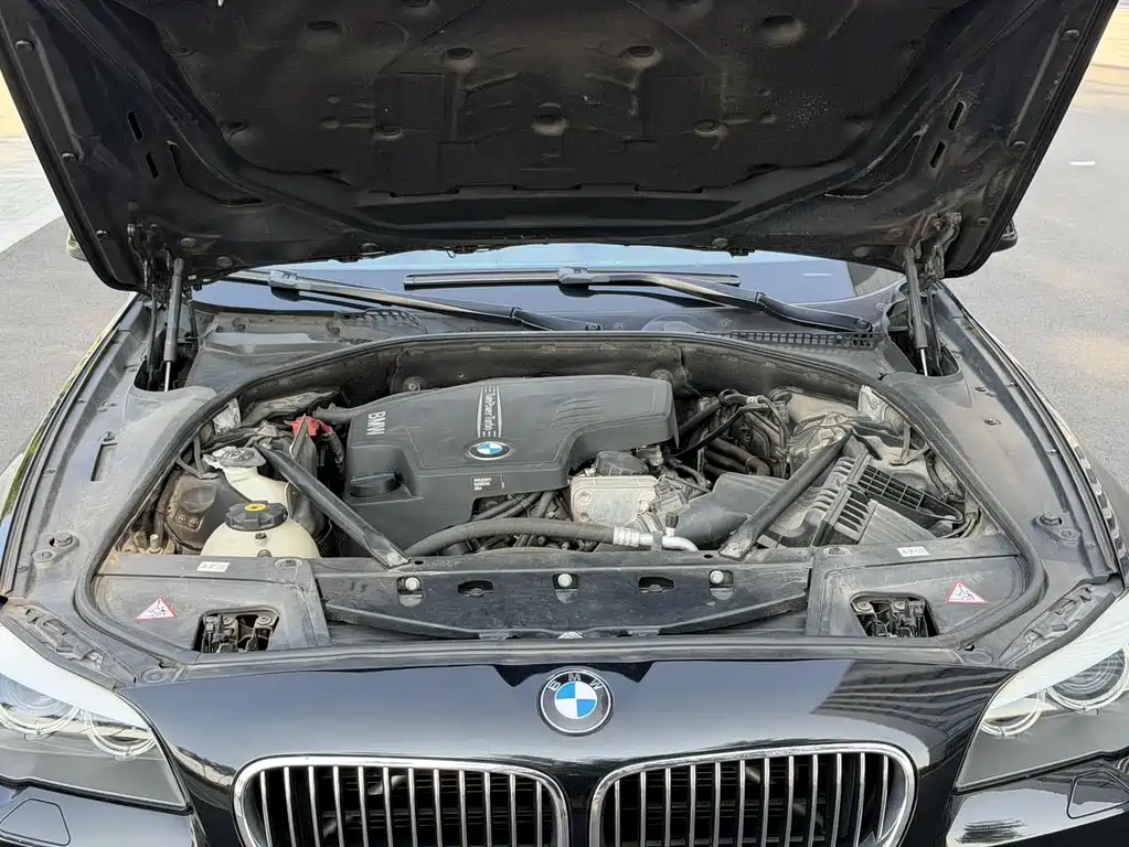 BMW 5 Series 2013 — фото 14