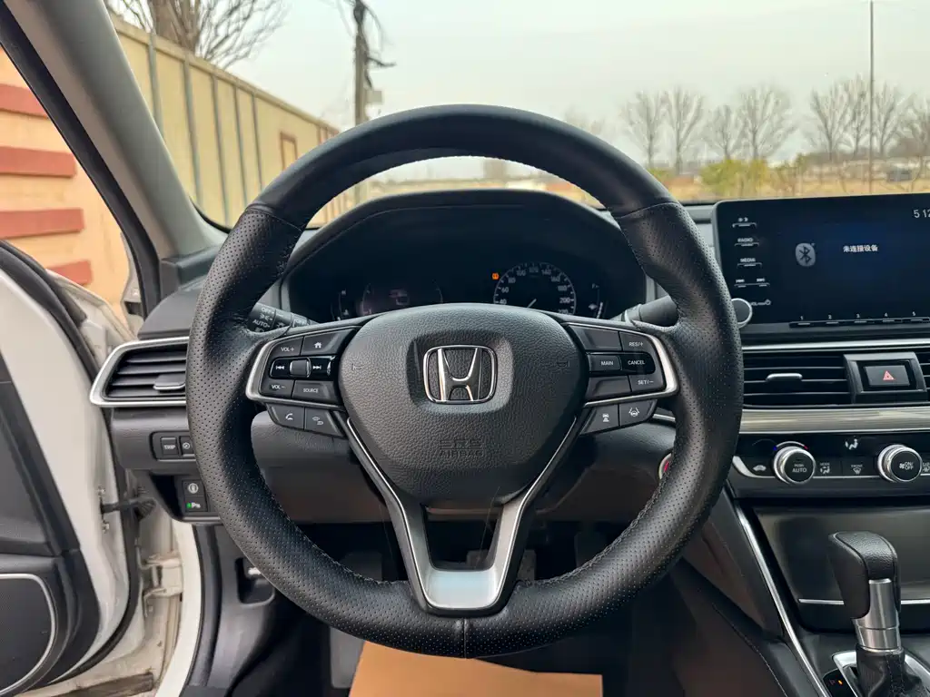 Honda Accord 2019 — фото 10