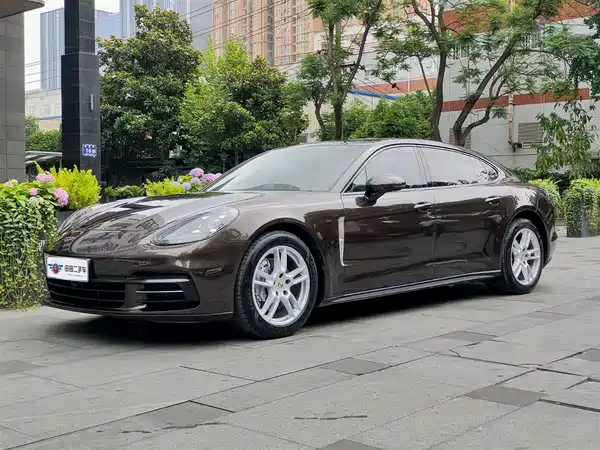 Porsche Panamera 2018