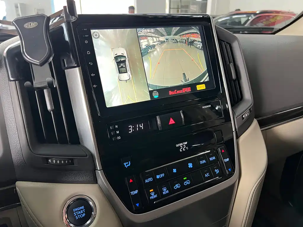 Toyota Land Cruiser 2019 — фото 17