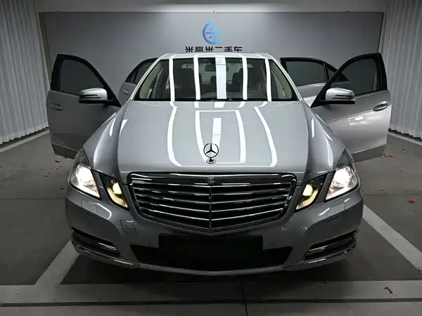 Mercedes-Benz E-Class 2010