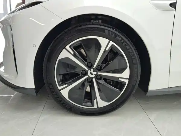 NIO ET5T 2025
