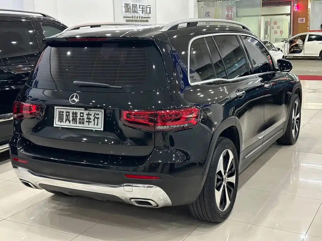 Mercedes-Benz GLB 2023 — фото 35