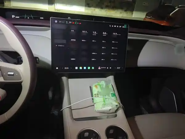 Xiaomi YU7 2025
