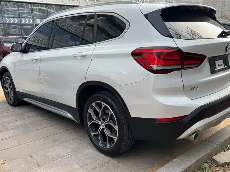 BMW X1 2022 — фото 4