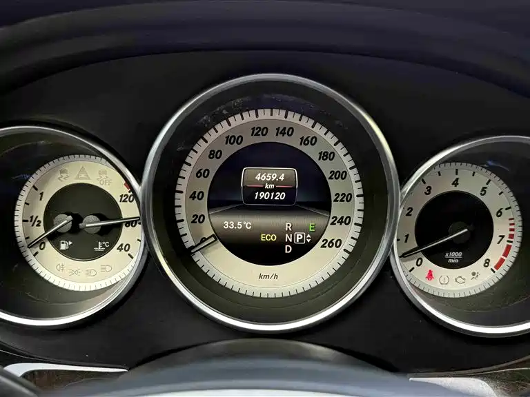 Mercedes-Benz CLS 2015 — фото 20