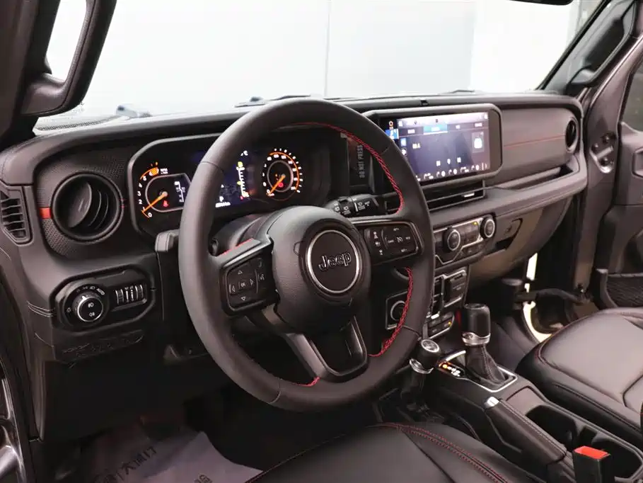 Jeep Wrangler 2023 — фото 13