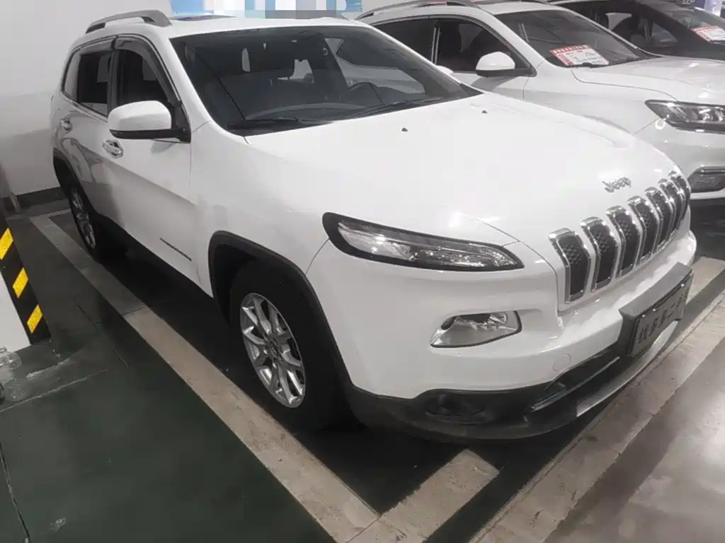 Jeep Cherokee 2017 — фото 4