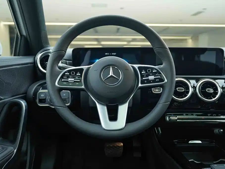 Mercedes-Benz A-Class 2020 — фото 18