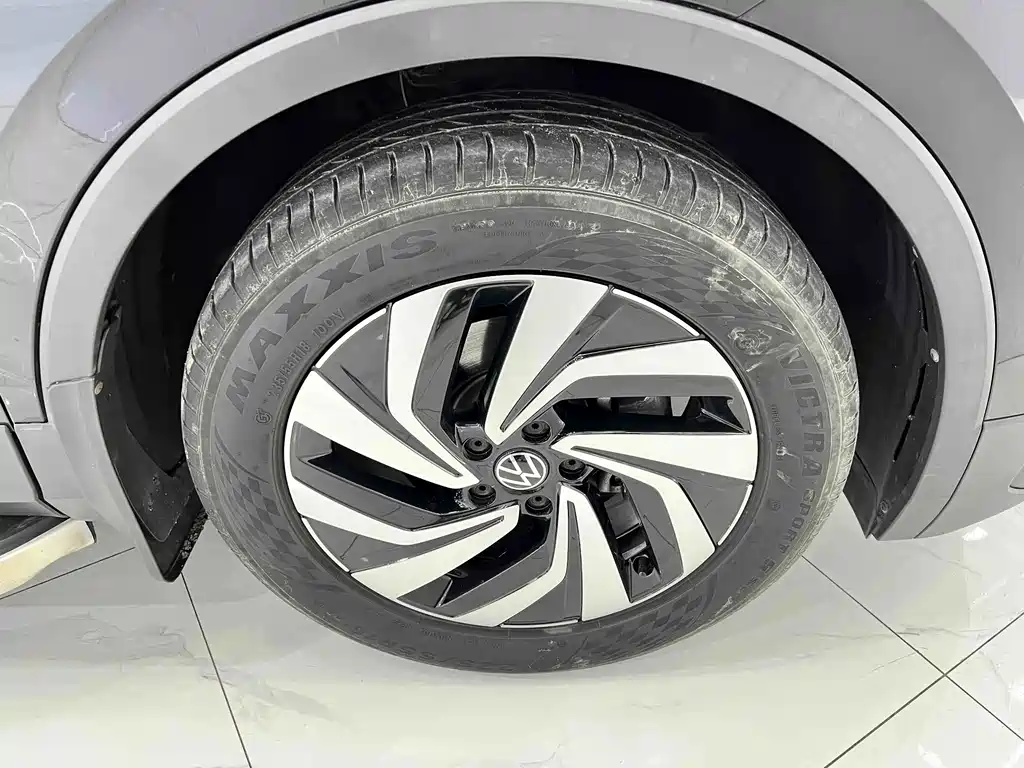 Volkswagen Tiguan L 2023 — фото 19
