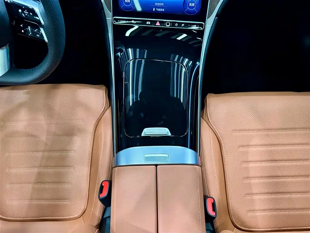 Mercedes-Benz GLC 2025 — фото 29