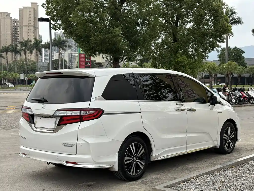 Honda Odyssey 2021 — фото 14