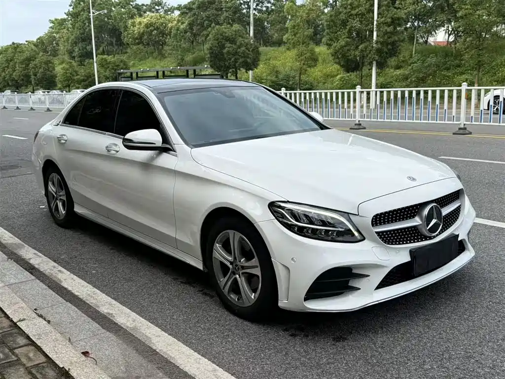 Mercedes-Benz C-Class 2022 — фото 4