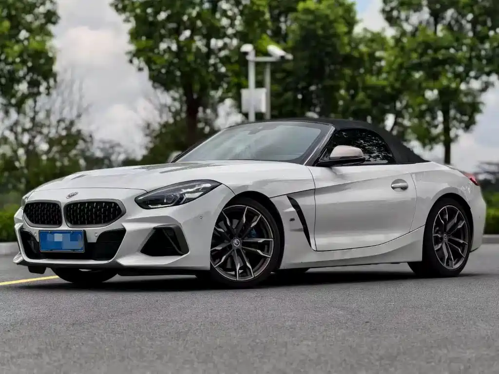 BMW Z4 2022 — фото 1