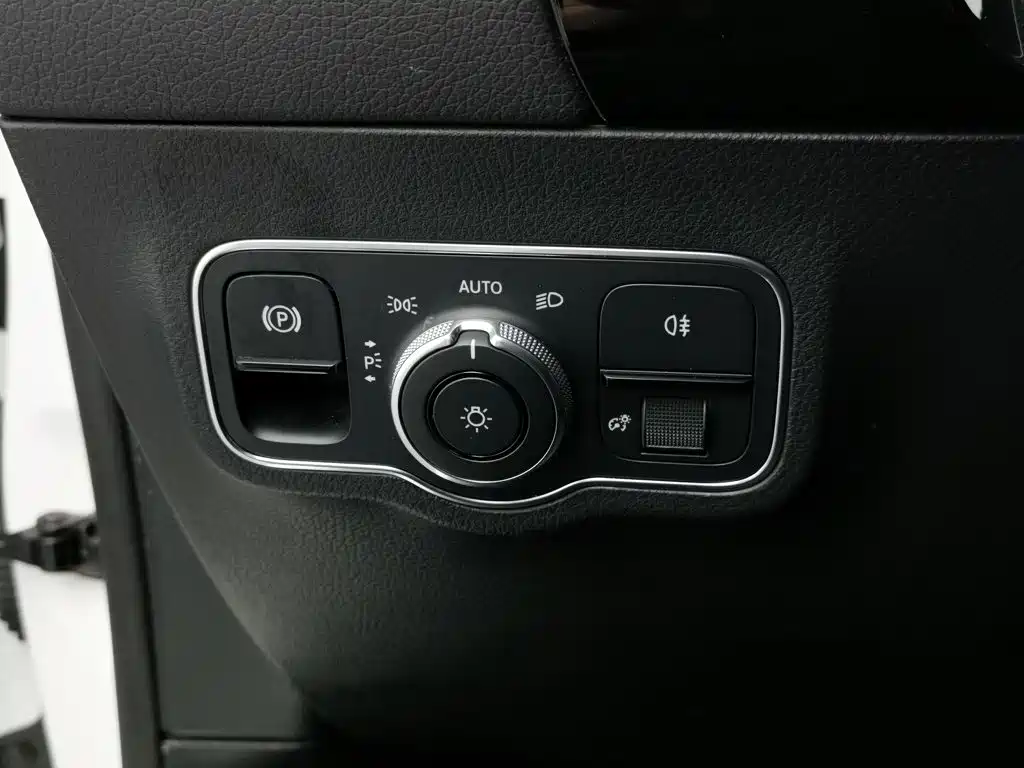 Mercedes-Benz B-Class 2020 — фото 21