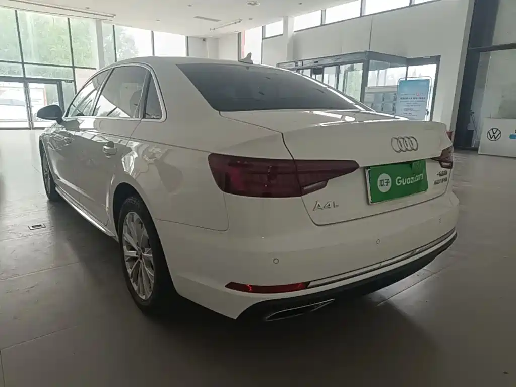 Audi A4L 2020