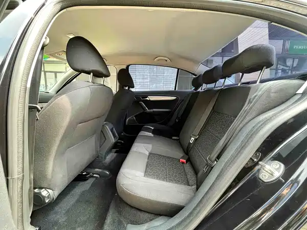 Volkswagen Lavida 2013