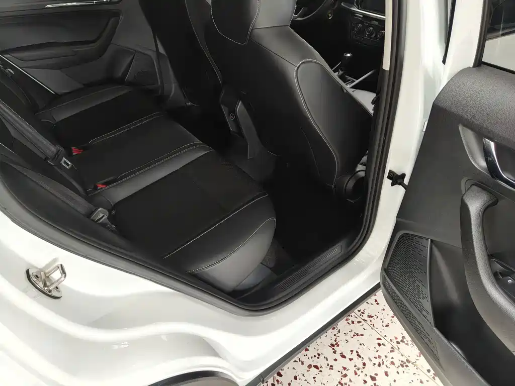 Skoda Kamiq 2023 — фото 13