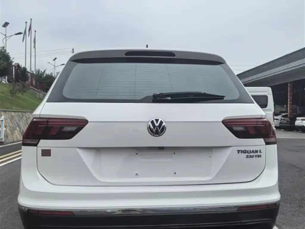 Volkswagen Tiguan L 2018 — фото 8