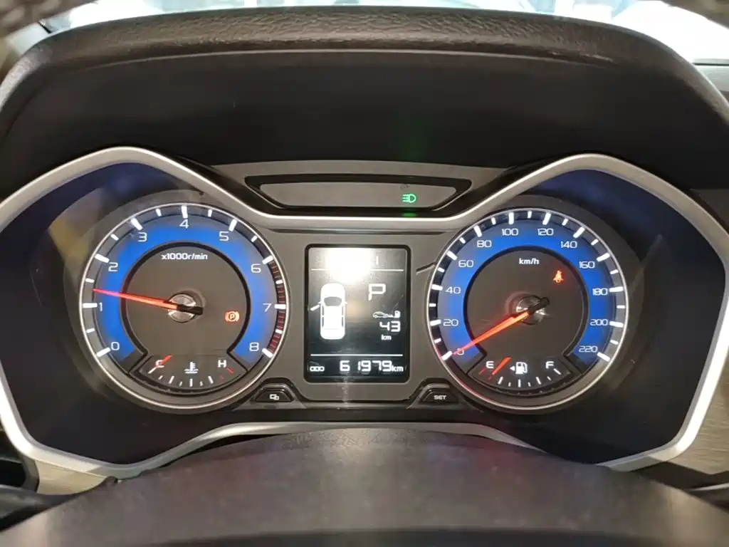 Geely Vision X3 2018 — фото 12