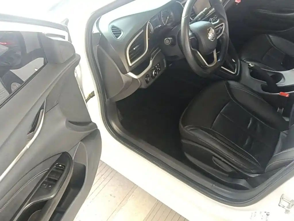 Buick Excelle GT 2015 — фото 16