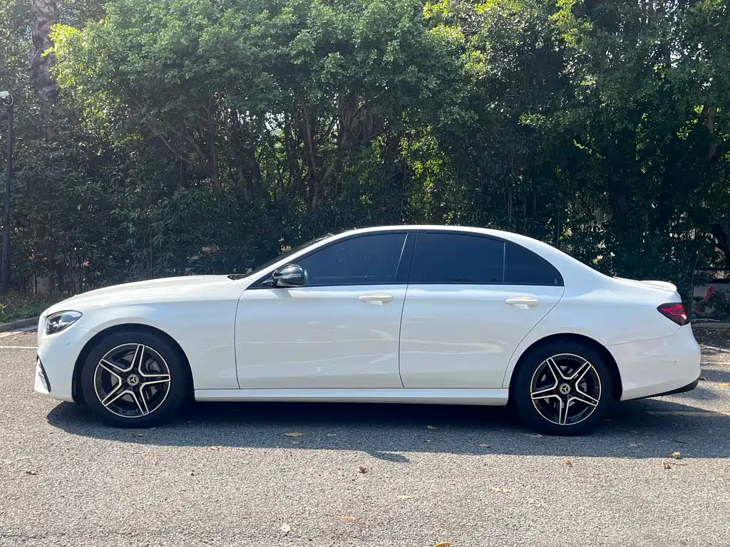 Mercedes-Benz E-Class 2021 — фото 10