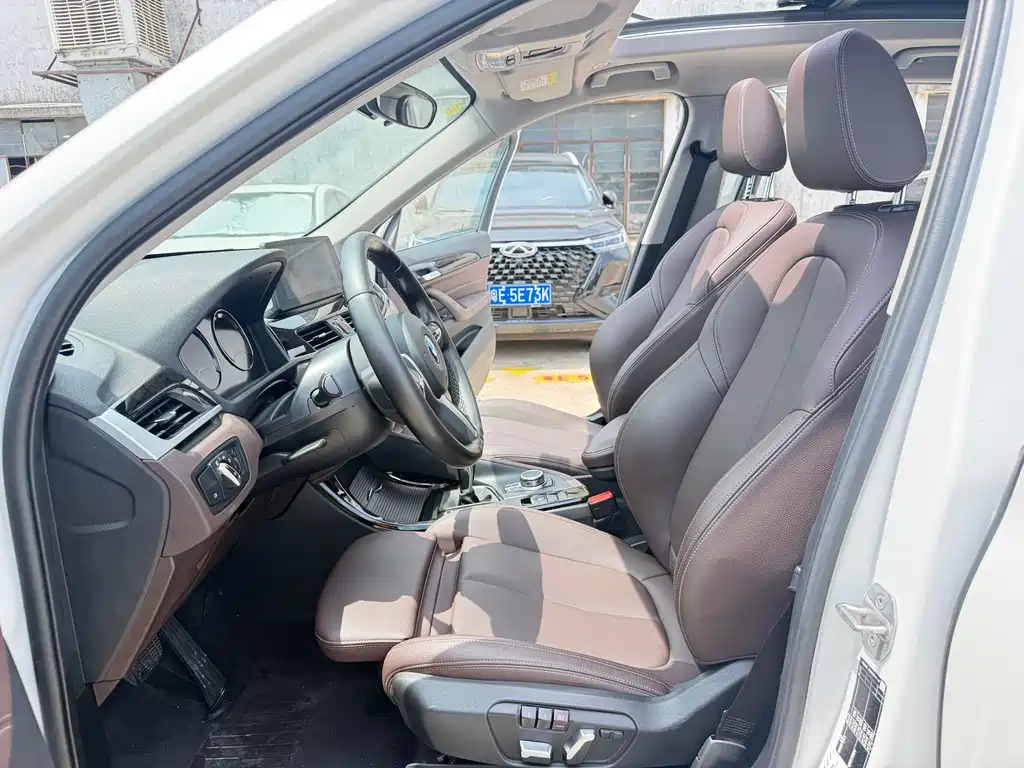 BMW X1 2022 — фото 11