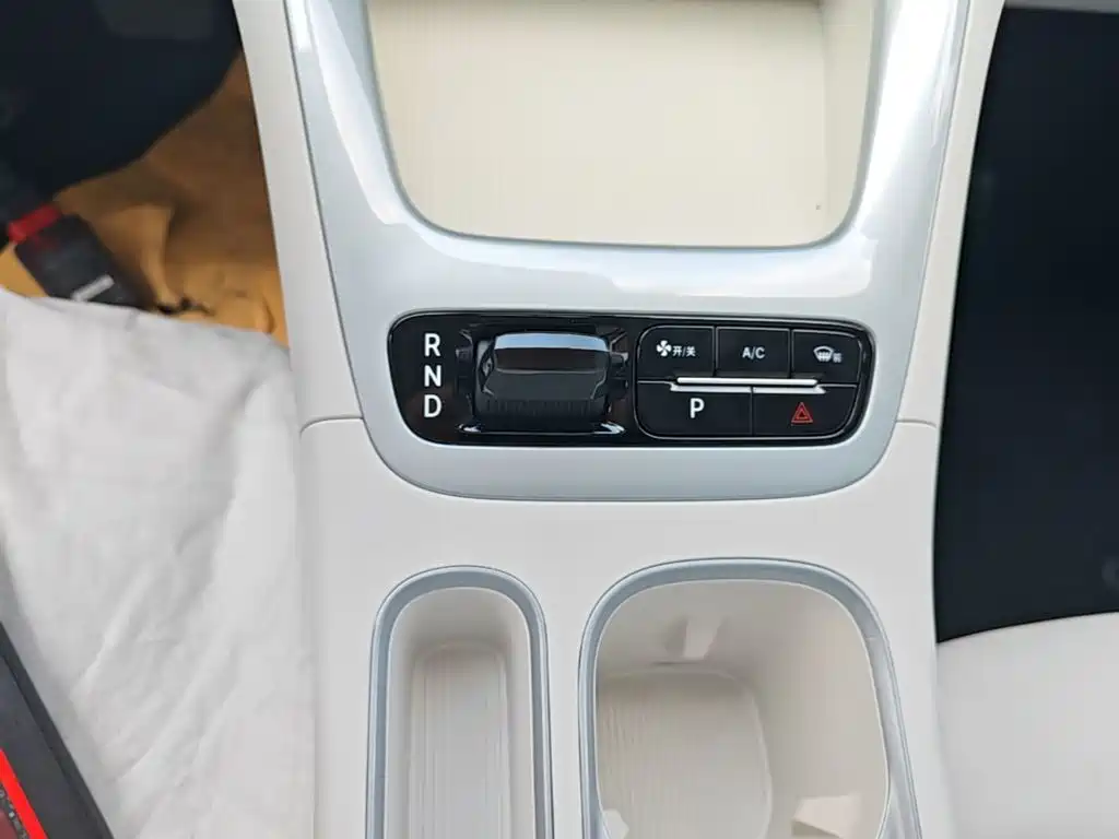 Geely Galaxy Starwish 2026 — фото 14