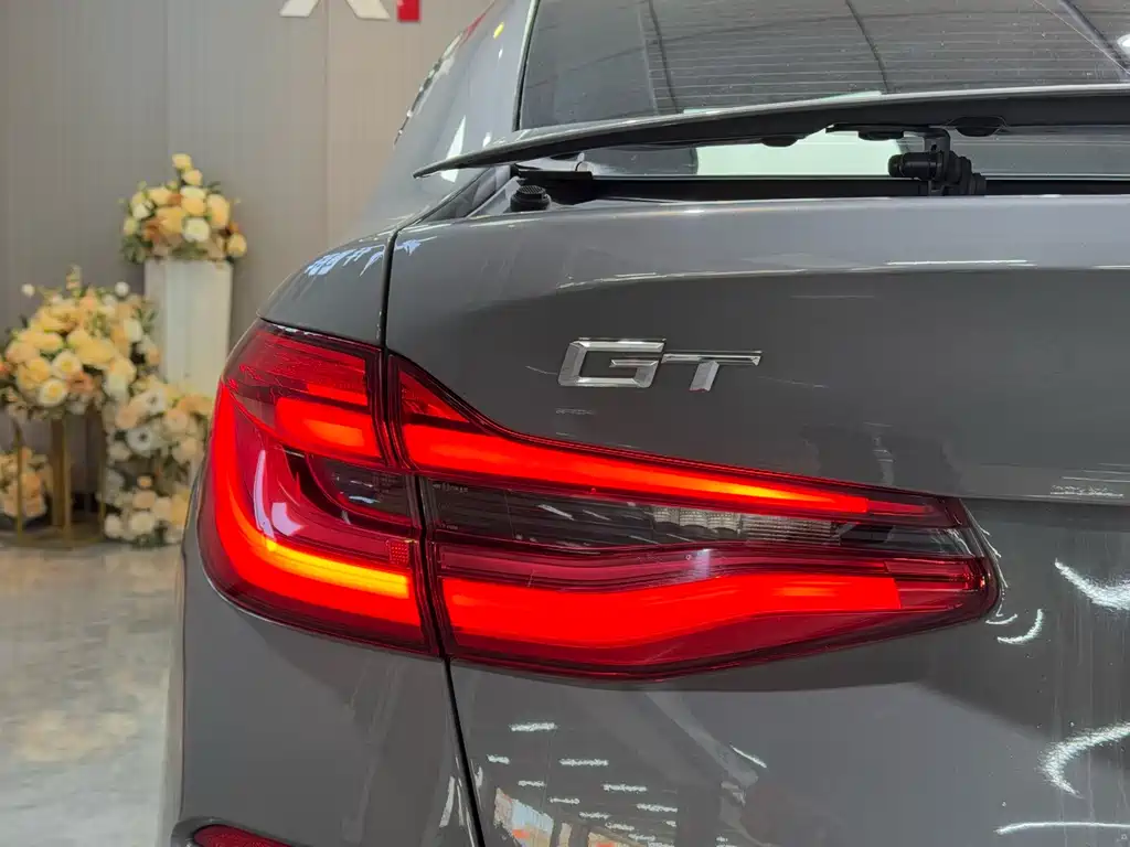 BMW 6 Series GT 2022 — фото 25