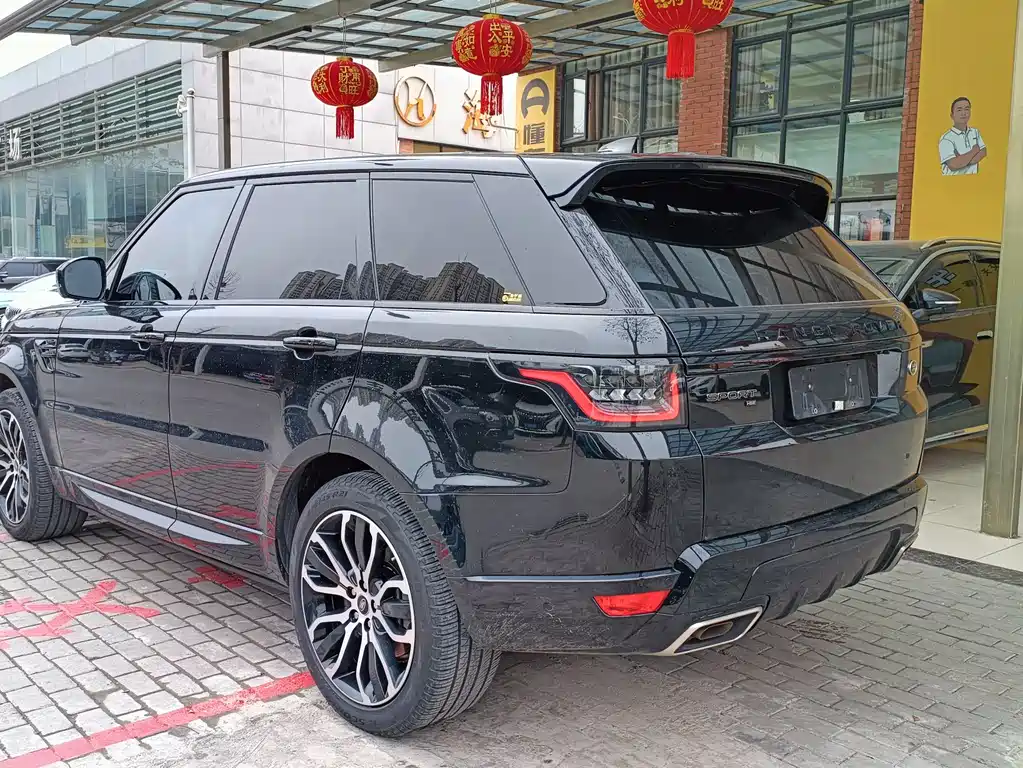 Land Rover Sport 2021