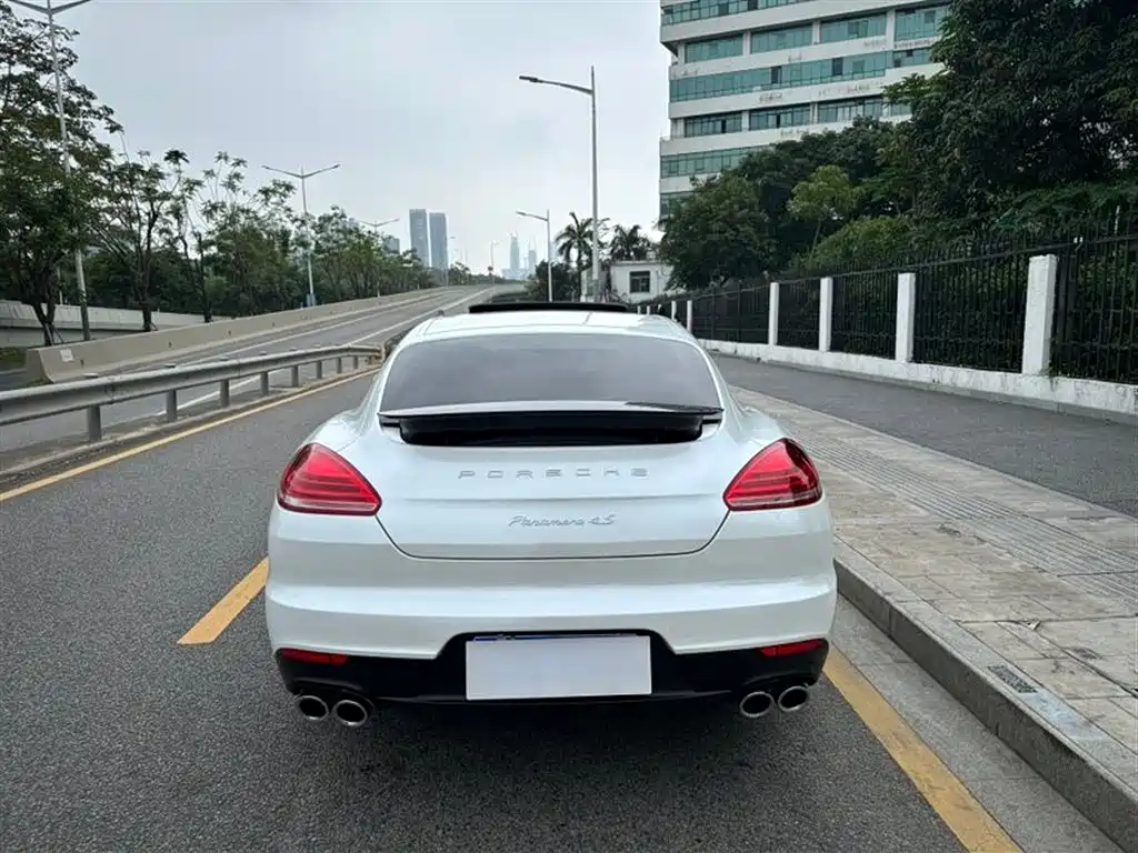 Porsche Panamera 2015 — фото 8