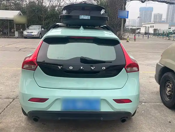 Volvo V40 2017