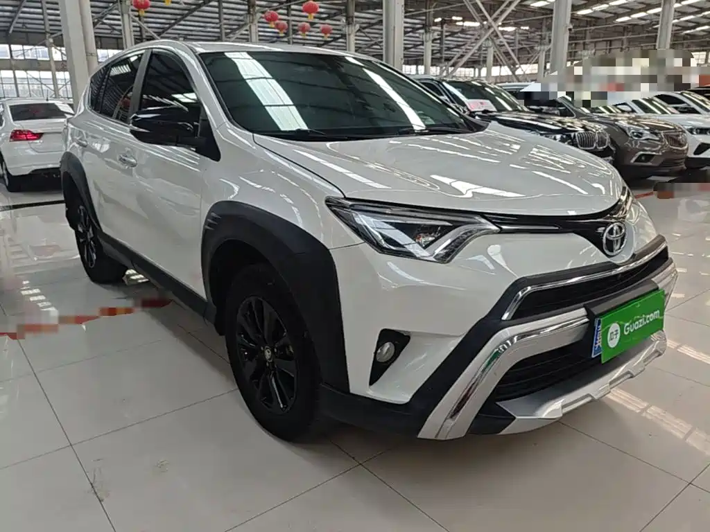 Toyota RAV4 2019 — фото 4