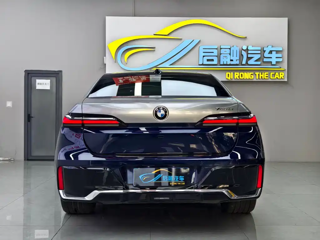 BMW 7 Series 2023 — фото 13