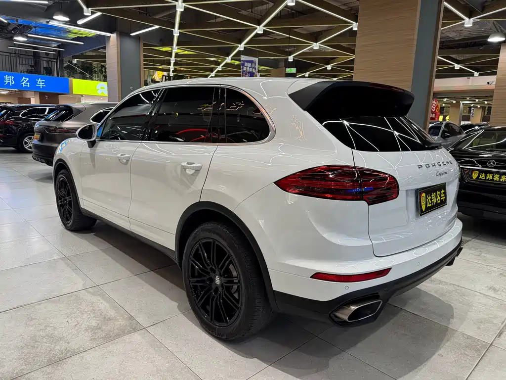 Porsche Cayenne 2015 — фото 15