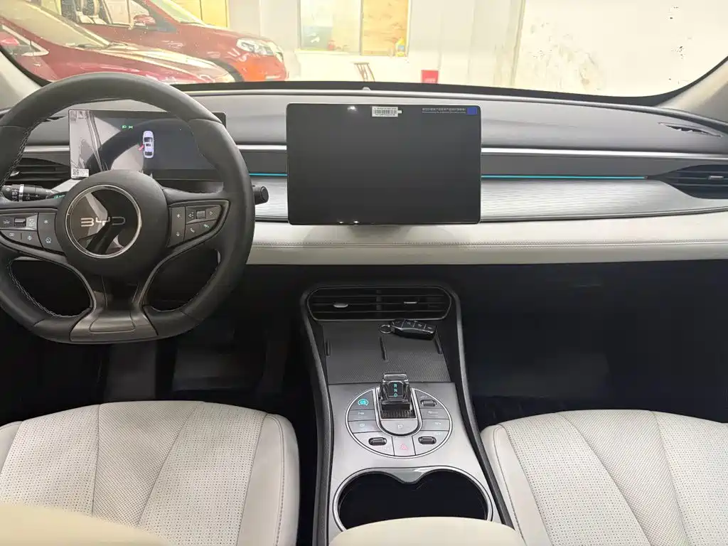 BYD Seal 05 DM-i 2025 — фото 4