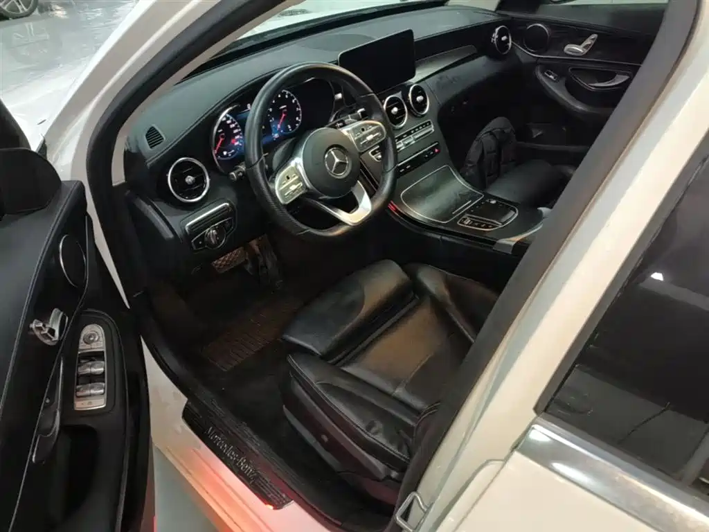 Mercedes-Benz C-Class 2020 — фото 16