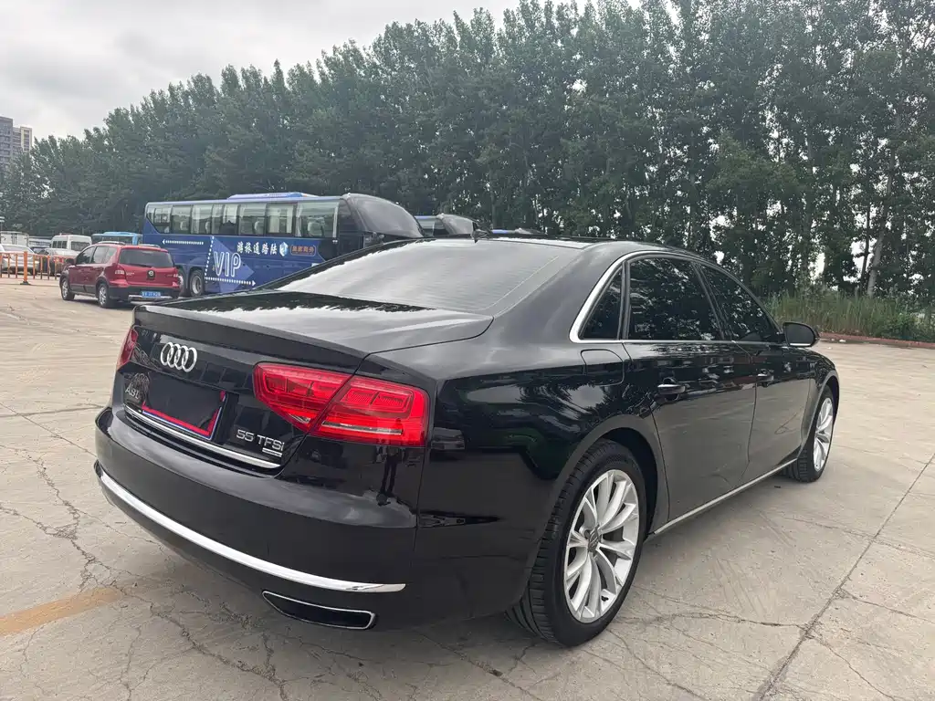 Audi A8 2014