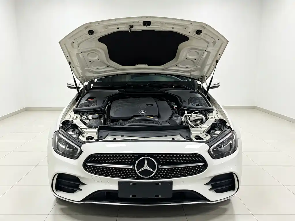 Mercedes-Benz E-Class 2022