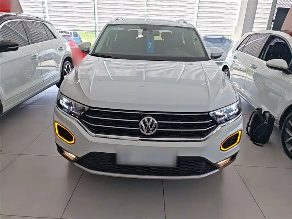 Volkswagen T-Roc 2021 — фото 3
