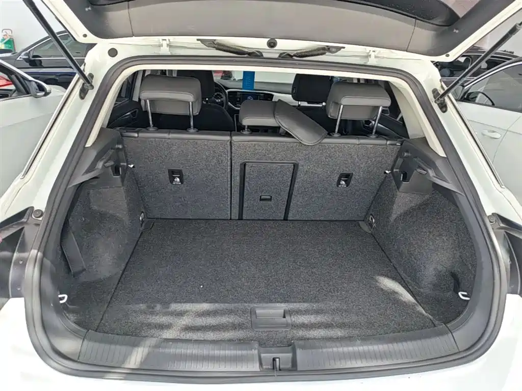 Volkswagen T-Roc 2021 — фото 19