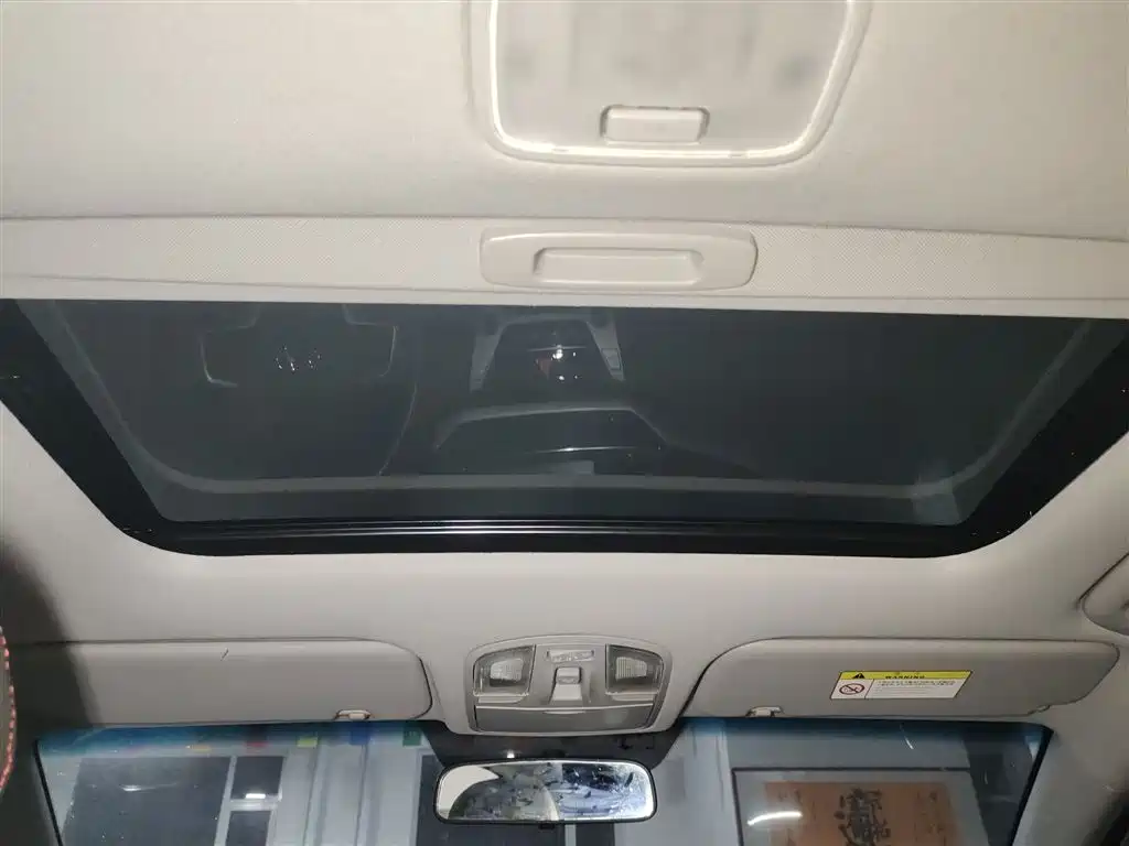 Hyundai Elantra 2018 — фото 18