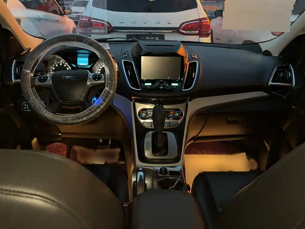 Ford Kuga 2016 — фото 10