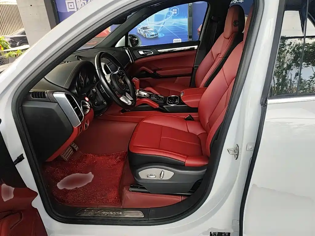 Porsche Cayenne 2016 — фото 13