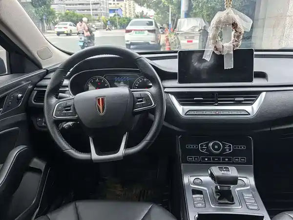 Hongqi H5 2021