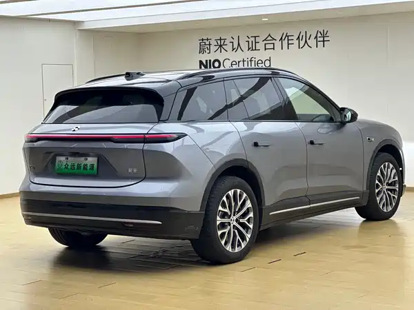 NIO ES6 2025